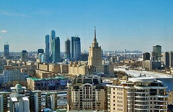 Moscow-City_skyline.jpg